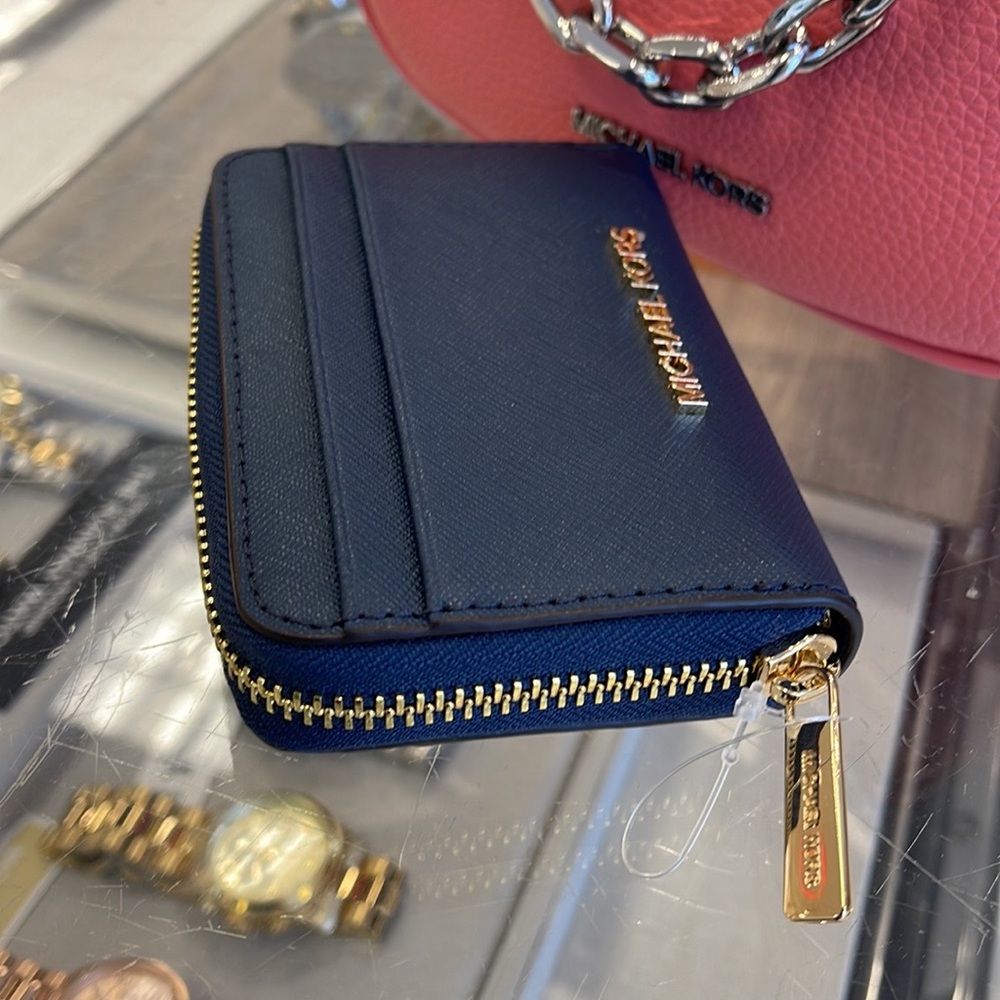 Michael Kors Jet Set Travel Medium Zip Around Card Case 
Color: Navy 
NWT - Picture 11 of 16